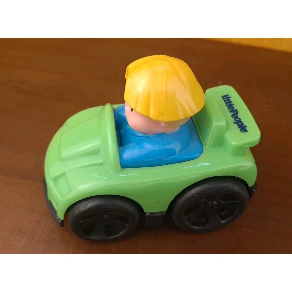 Fisher Price Little People WHEELIES Eddie‎ In Green Car
